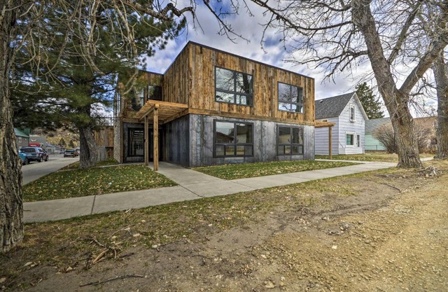 Idyllic Red Lodge Townhome half Block to Dtwn