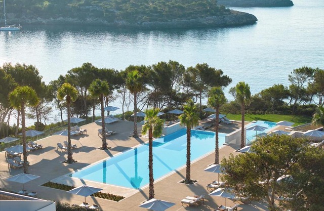 Ikos Porto Petro