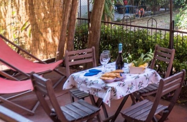 Il Giardino di Ada Ground Floor Studio with AC and Patio