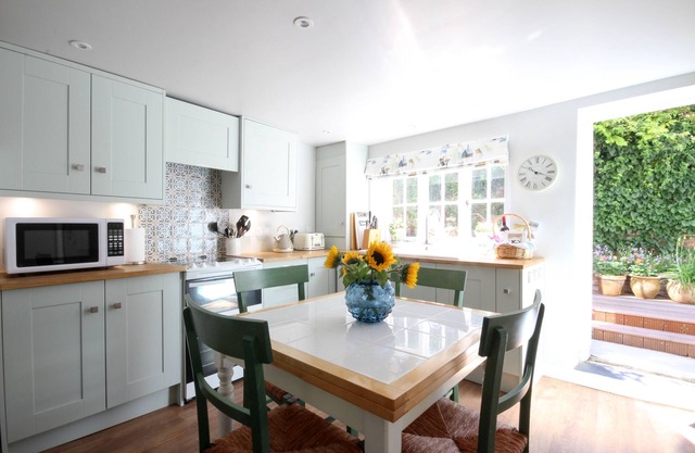 Immaculate 5* Cape-Cod-inspired Spencer House