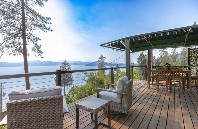 Immaculate CDA Lake Views
