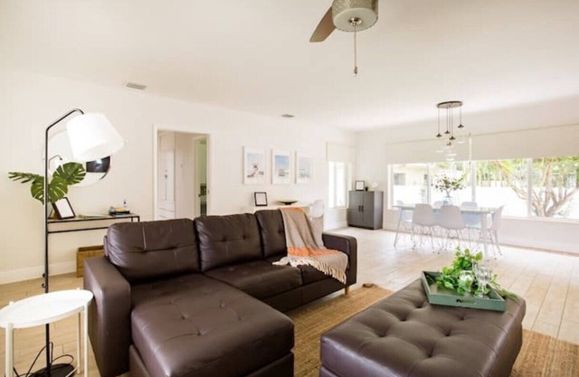 Immaculate spacious 3/2 in the heart of Miami, FL