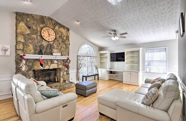 Immaculate Suwanee House w/Pool & Game Room!