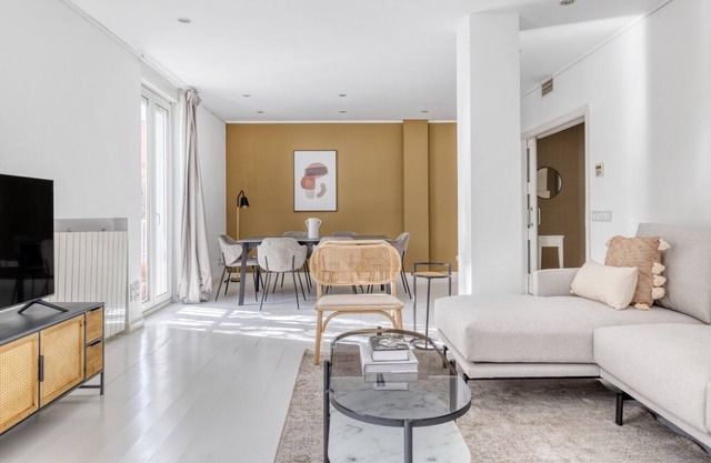 Immpecable and spacious Chamartín 3BR, by Blueground