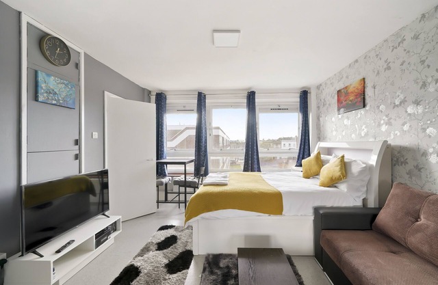 Impeccable 1-bed Apartment in London