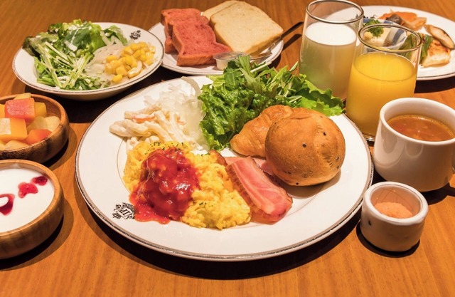 Imperial Palace Suite Breakfast included vs | /Osaka Ōsaka
