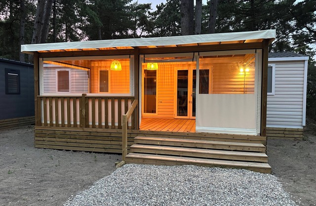 IN QUEND PLAGE LES PINS IN THE HEART OF THE PINES 10 MINUTES WALK FROM THE SEA
