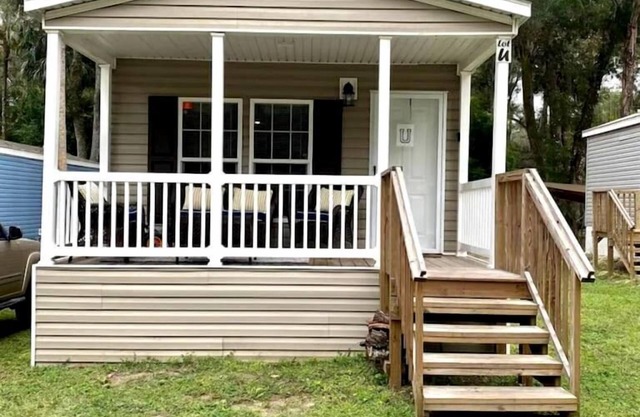 Incredible Cottage with Fire Pit in Dunnellon, Florida