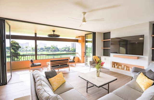 Incredible Fully Renovated -Top Floor Villa - D303
