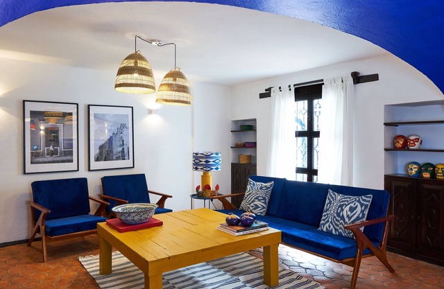 Incredible luxury house with 6 bedrooms, billiards and design features