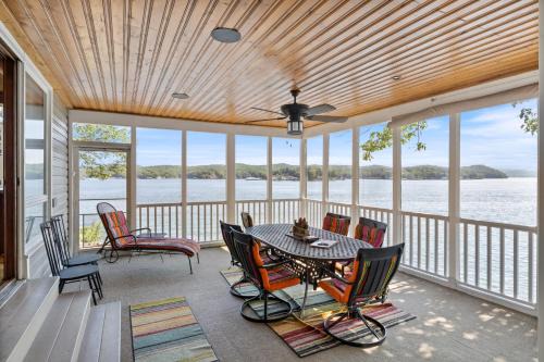 Incredible Views, Fishing, Private Dock & Slip