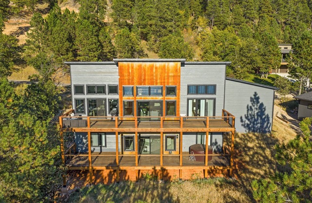 Incredible Views from Multi-Level Deck, Paved Roads, Hot Tub, Spacious Home!