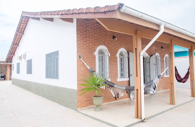 Indaiá Seasonal House, accommodates up to 14 people, with swimming pool and gourmet area!