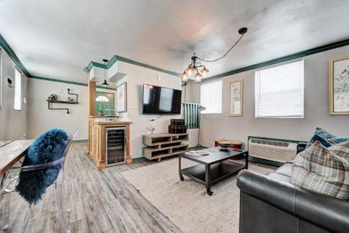 Indie Escape 1 blocks away from Plaza District