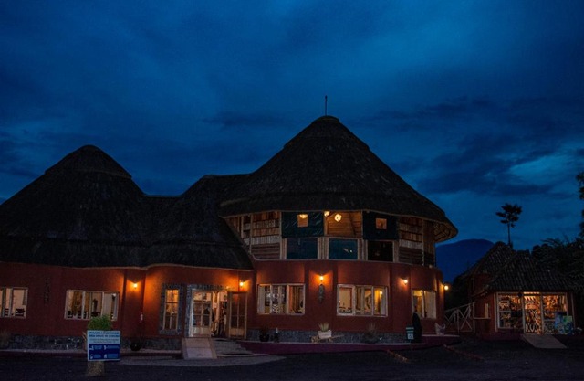 Ingagi Park View Lodge