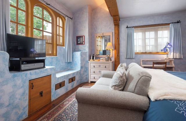 Inn on La Loma Plaza