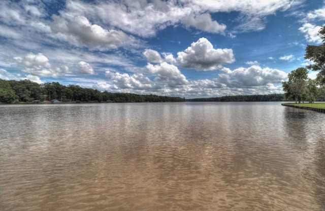 Inspirational Lake Front Escape