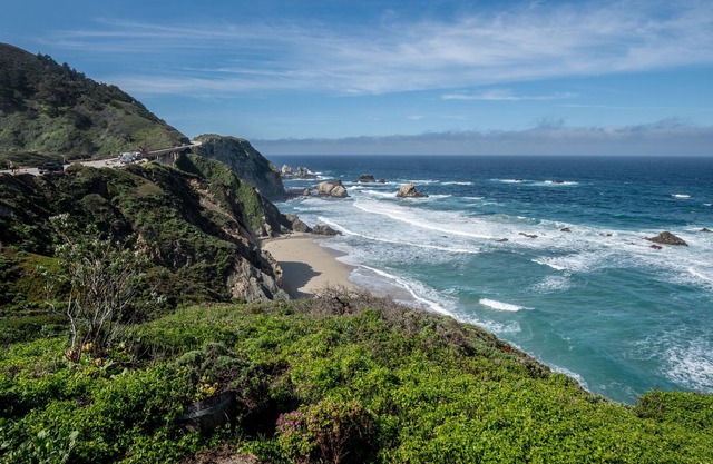 Inspiring Oceanfront Home with Dramatic Coastal Views