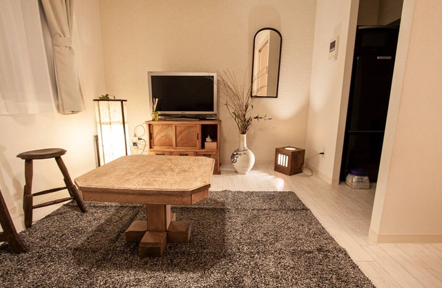 Interior design with a focus on antiques - 108/Sapporo Hokkaidō