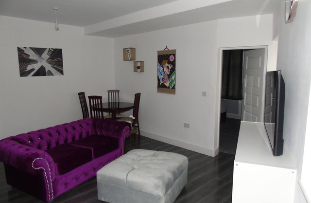 Inviting 1-Bed Ground Floor Apartment in Bolton
