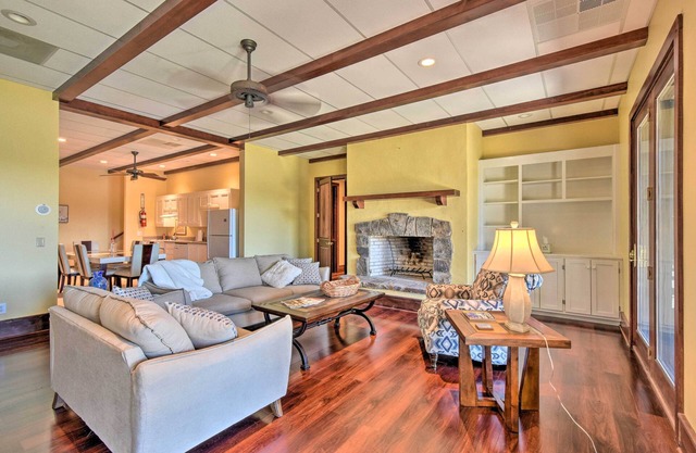 Inviting Bottom-Floor Apt at Owls Nest w/Views!