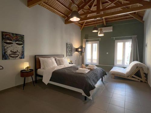 Iriki Loft, ένας ατμοσφαιρικός ρετρό χώρος στην Ερμού