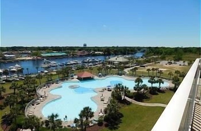 Ironwood #931 2 Bedroom Condo by RedAwning