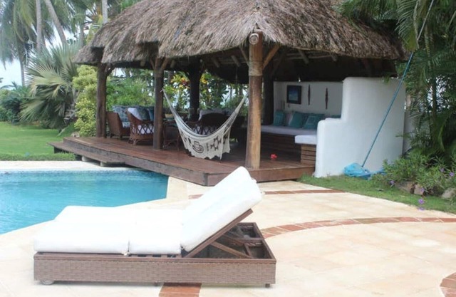 Is a beautiful beach villa, gorgeous pool, with all facilities for a great st