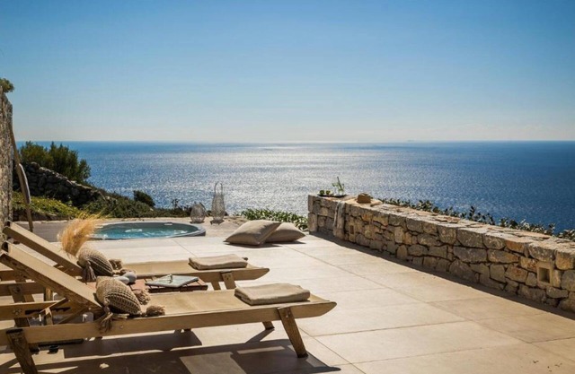 ISholidays Estate 1room SeaView Sup Suite Jacuzzi