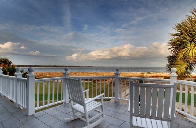 Island Dream - Amazing Oceanfront Location! Gated Pool/Hot Tub Complex $250 Beach Gear Credit!
