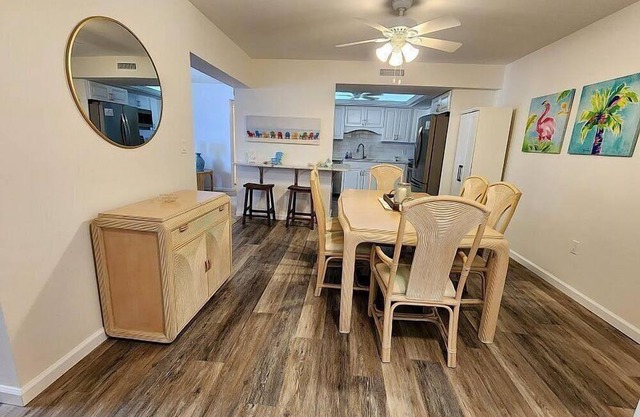 Island Winds condo 401 is an exceptional sixth-flo