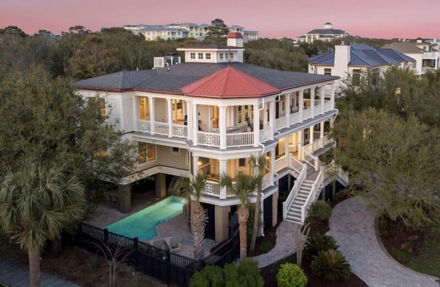 'Isle be Back' 5 57th Ave- Great Ocean Views, private pool, elevator