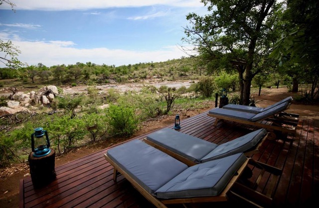 Ivory Wilderness River Rock Lodge