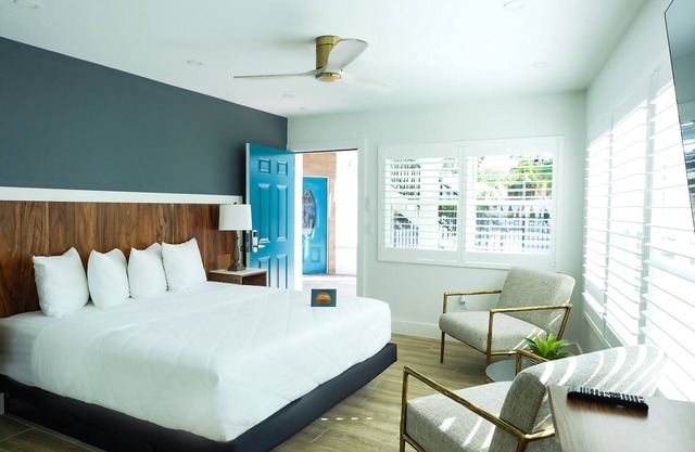 Ivory Sands Beach Suites - Premium King