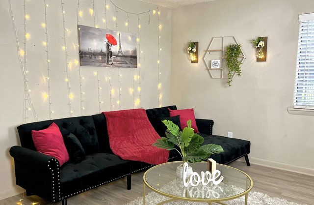 J'aime Paris | Downtown ATL LUXURIOUS OPULENCE