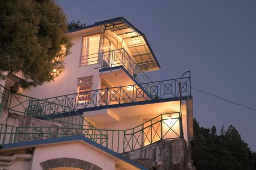 Jaadooghar Rainbow Farms