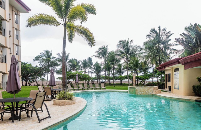 Jaco Walkout Beachfront-90 min SJO-sleep 6-next to Crocs-1st floor