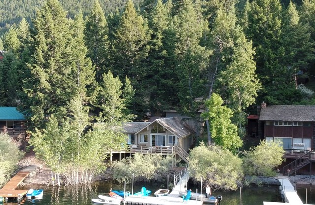Jacobsmeyer Cabin at Williams Lake