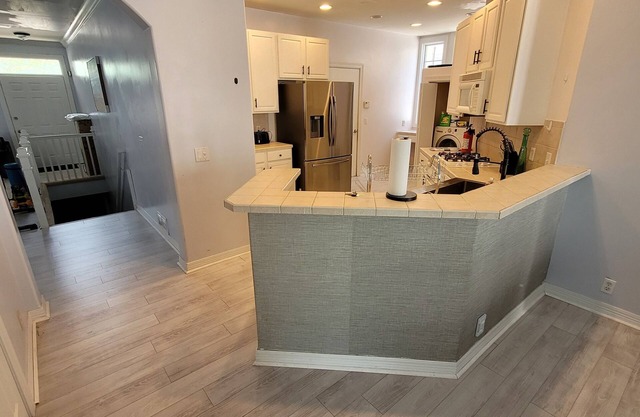 Jacuzzi House Across Nice park