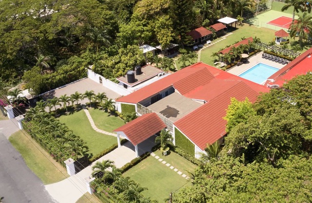 Jam Villa, A Private 7 or 13 Bedroom Villa Resort in a Gated Beach Community
