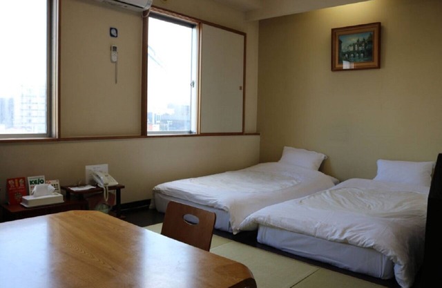 Japanese and Western rooms 10 tatami mats 20/Hakodate Hokkaidō
