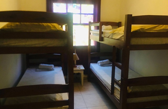 Jasmim in front of the beach, 5 suites, pool & BBQ, only 1 km from old town.