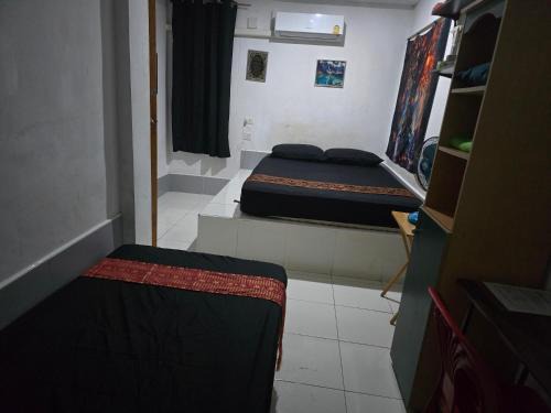 Jatujak Bangkok guesthouse R8