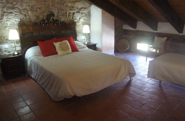 Javalambre. Espacioso Apartamento con Terraza a los Pies de la Sierra