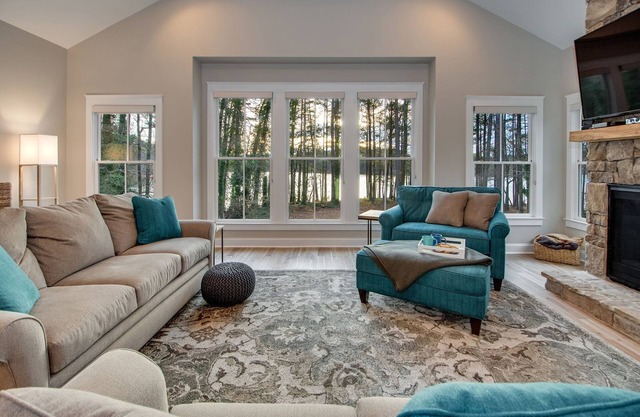 Jaw-dropping Panoramas! LakePoint @ Lanier Minutes to Margaritaville, 4 bedrooms