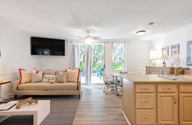 Jekyll villa near Driftwood Beach