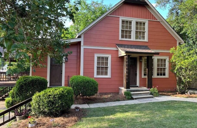 Jenny's Cottage (W/Pool)-3 Blocks from Downtown