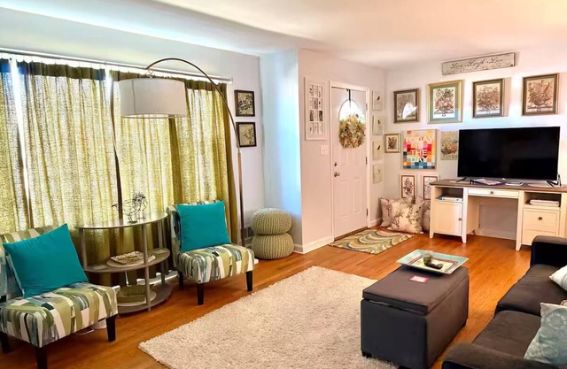 Joy for your Journey - 3-bedroom house in peaceful Spartanburg w/WiFi, Kitchen