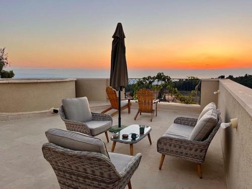 Julius Suite ג'וליוס סוויטה