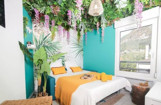 Jungle studio near the train station - Bloomy Appart